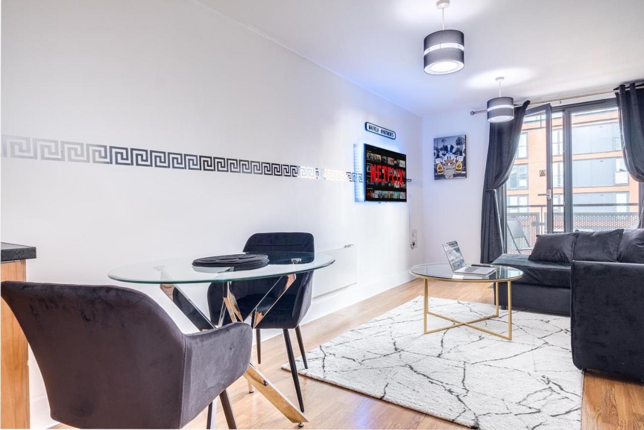 Maevela Apartments - Arcadian Versace Themed Apt ☆ Huge Balcony / Free Parking → Free Netflix -2 Min Walk From Birmingham Hippodrome Theatre, Arcadian, China Town, Sidewalk Club, Gay Village, 5 Mins From New Street Train Station - Birmingham Grand Ce Exterior foto